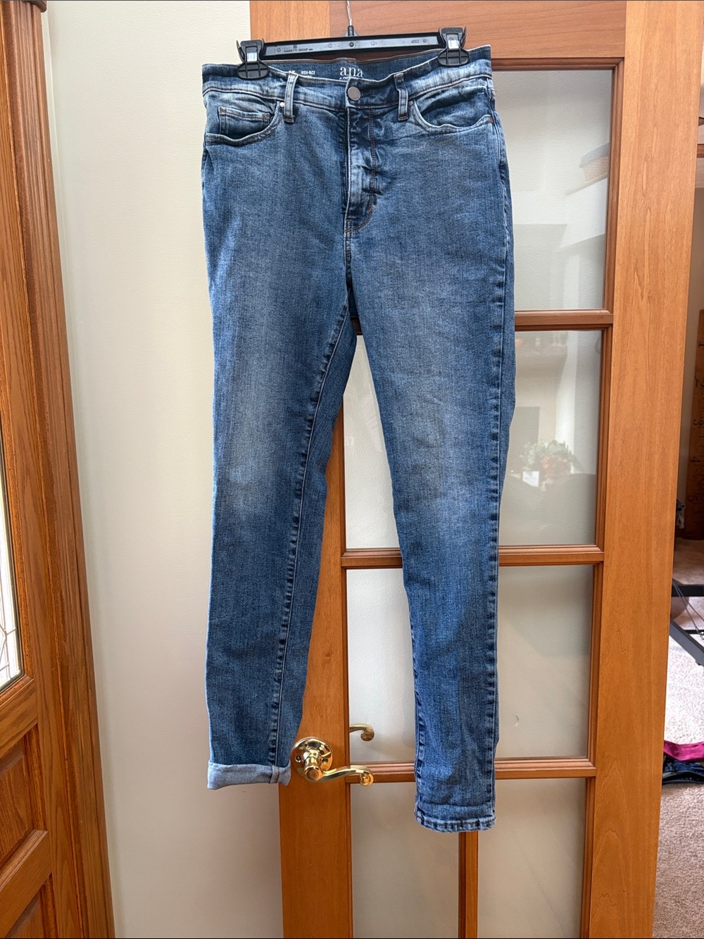 a.n.a Women's Skinny Jeans in Medium Blue Wash